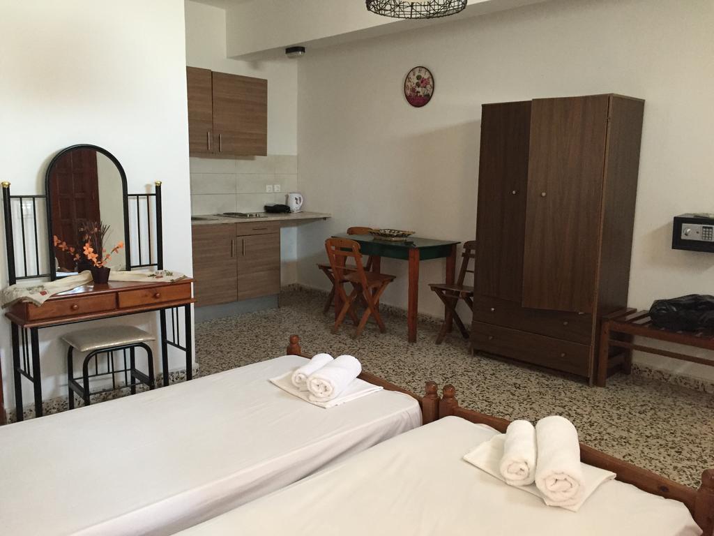 Sarris Studios & Apartments Líndos Екстериор снимка